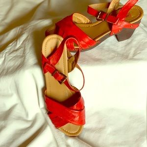 Mis Mooz red platform leather sandal